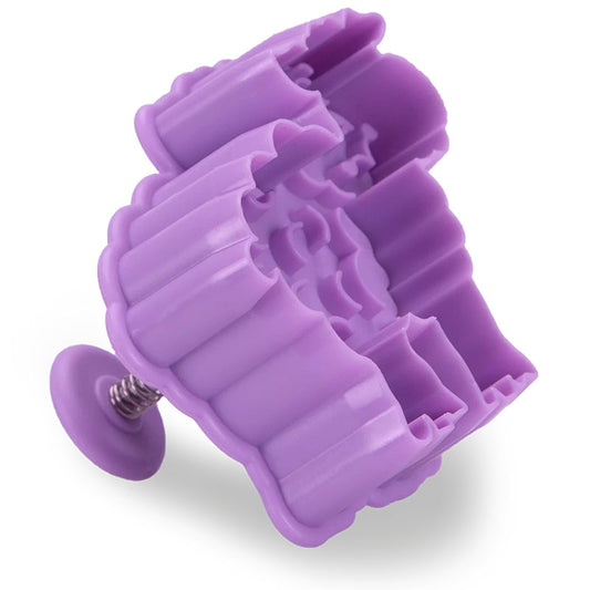 Präge-Ausstecher mit Auswerfer im Schafmotiv in der Farbe lila.