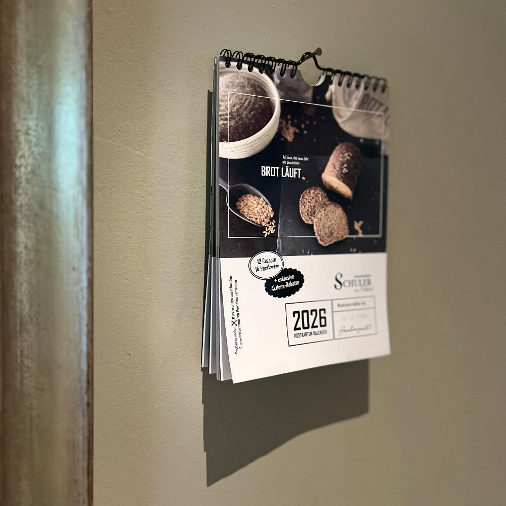 Backkalender 2026 der Traditionsmühle Schuler mit Postkarten, Rezepten und Rabatten 