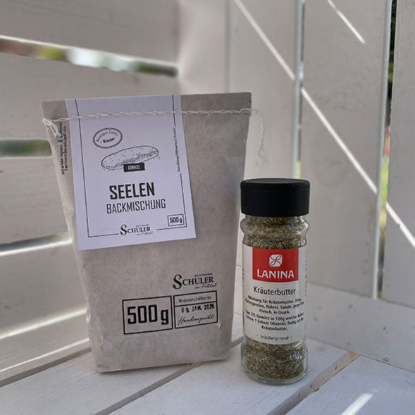 Backmischung Dinkelseelen 500 g Tüte mit Gewürzmischung Kräuterbutter im Gewürzglas vom Hersteller Lanina 