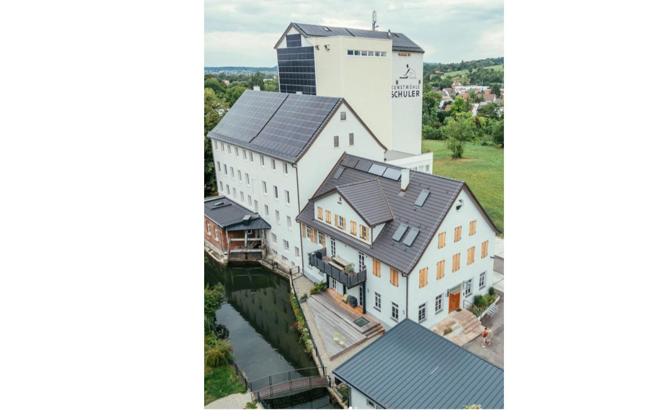 Mühle in Süssen am Mühlkanal mit Getreidesilo