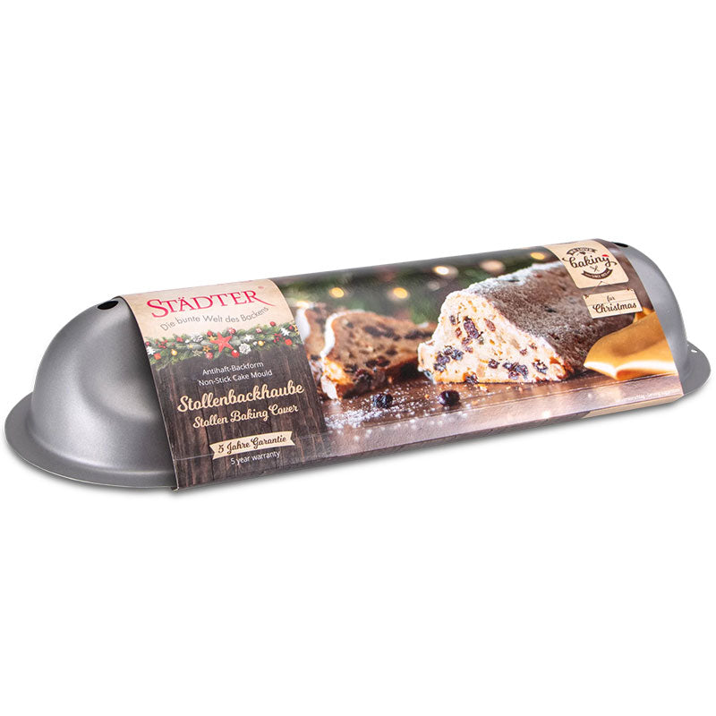 Stollenbackhaube aus Metall in Silber, aus der we love baking Serie von Städter. Eine Antihaft-Backform mit den Maßen 37 x 12 cm und einer Höhe von 6,5 cm, die Füllmenge beträgt 1500 ml.